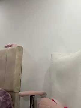 Victoria alson online show from 10-25-25, 02:08