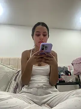 Victoria alson online show from 04-29-26, 01:26