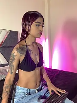 Snapshot of Dirty_isabella18 chatting on 10-05-25, 04:49 Dirty isabella18 online show from 10-05-25, 04:49