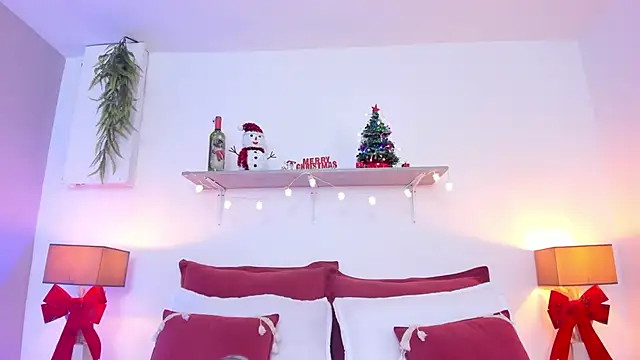 LuciaBenett  online show from 12-02-25, 07:20