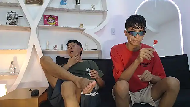 BEAUTY BOYS1 online show from 09-19-25, 07:21