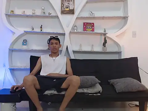 BEAUTY BOYS1 online show from 12-02-25, 07:14