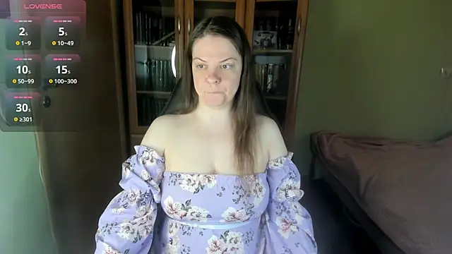 MiaLores online show from 04-11-26, 09:13