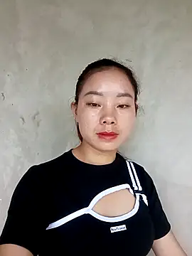 Snapshot of milo123-xx chatting on 09-30-25, 12:15 milo123-xx online show from 09-30-25, 12:15