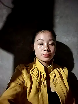 Snapshot of milo123-xx chatting on 10-08-25, 04:37 milo123-xx online show from 10-08-25, 04:37