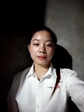 Snapshot of milo123-xx chatting on 10-16-25, 12:06 milo123-xx online show from 10-16-25, 12:06