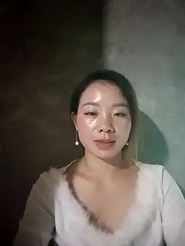 Snapshot of milo123-xx chatting on 10-21-25, 03:51 milo123-xx online show from 10-21-25, 03:51