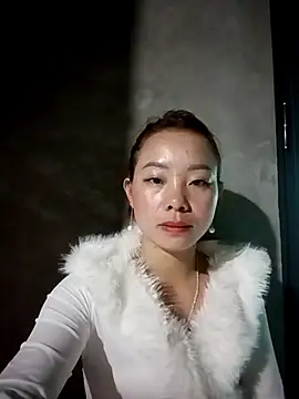 Snapshot of milo123-xx chatting on 11-06-25, 02:12 milo123-xx online show from 11-06-25, 02:12