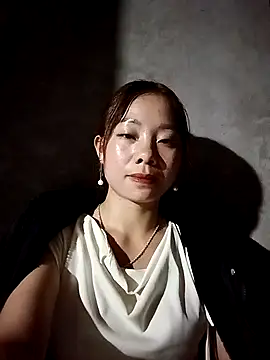 Snapshot of milo123-xx chatting on 11-17-25, 03:18 milo123-xx online show from 11-17-25, 03:18