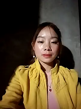 Snapshot of milo123-xx chatting on 11-23-25, 01:33 milo123-xx online show from 11-23-25, 01:33