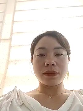 Snapshot of milo123-xx chatting on 04-28-26, 02:27 milo123-xx online show from 04-28-26, 02:27