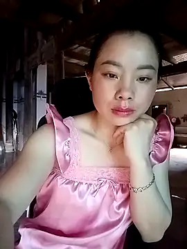 Snapshot of milo123-xx chatting on 05-13-26, 10:45 milo123-xx online show from 05-13-26, 10:45