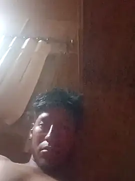 Snapshot of ehz12 chatting on 11-05-25, 01:33 ehz12 online show from 11-05-25, 01:33