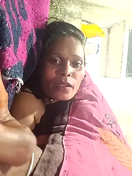 cute diya 12 online show from 11-14-25, 03:11