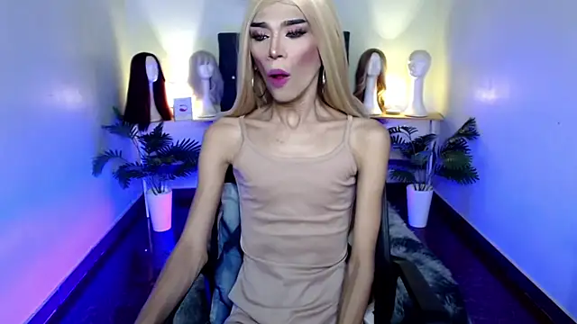 itsmeMonicaloove69 online show from 10-18-25, 07:53