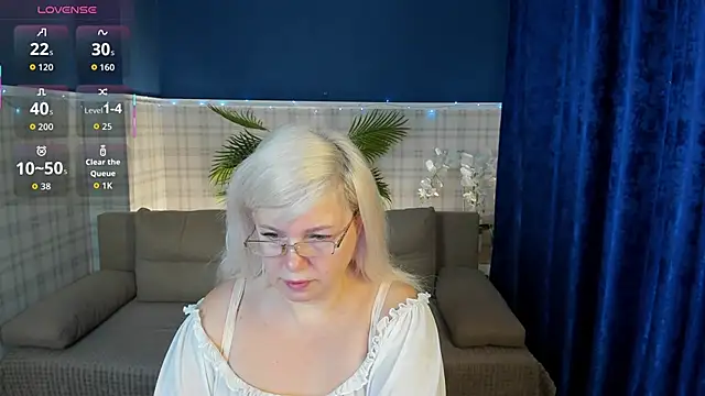 Hella Fabel online show from 01-17-26, 01:10