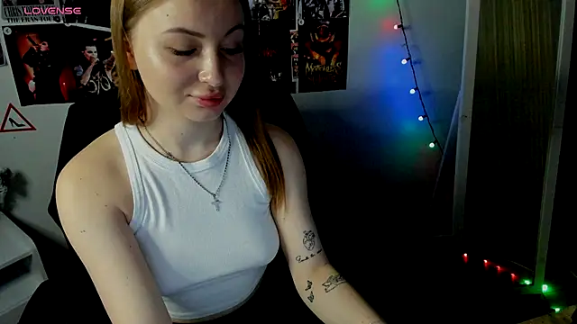 Snapshot of Rose_se chatting on 09-28-25, 07:03 Rose se online show from 09-28-25, 07:03