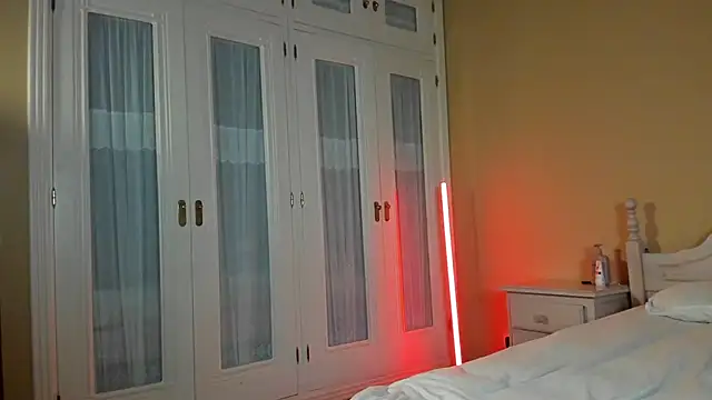 Snapshot of suzysuza chatting on 09-25-25, 03:16 suzysuza online show from 09-25-25, 03:16