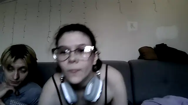LaVostraDorothy online show from 04-01-26, 04:15
