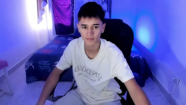 Aron Boyy online show from 10-03-25, 07:55