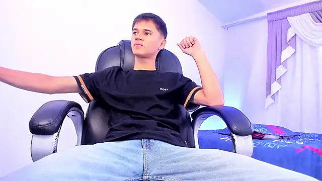 Aron Boyy online show from 10-04-25, 08:07