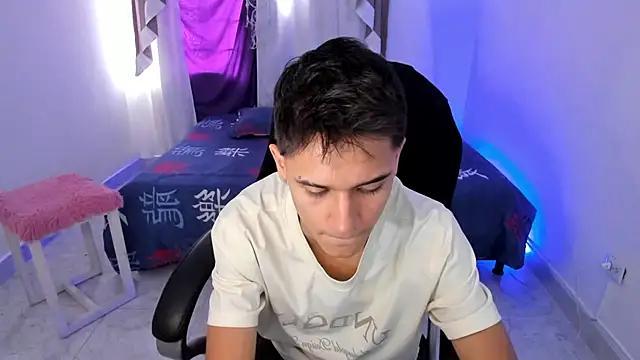 Aron Boyy online show from 10-11-25, 07:56