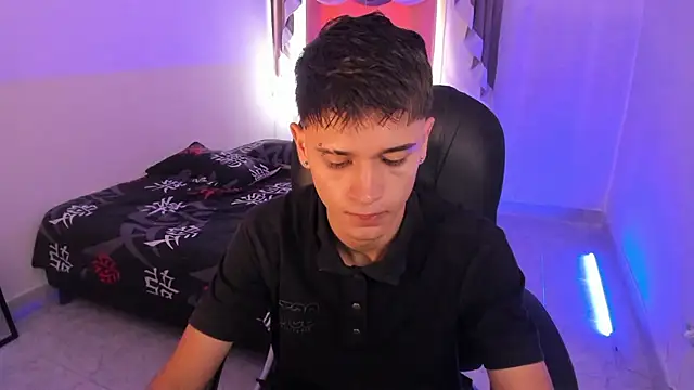 Aron Boyy online show from 12-02-25, 07:31