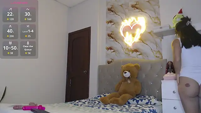 Snapshot of rossie_evans chatting on 12-15-25, 03:05 rossie evans online show from 12-15-25, 03:05