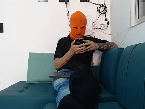 Warmteam777 online show from 09-28-25, 03:06