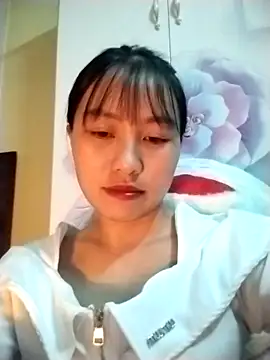   Sasulq   online show from 09-17-25, 04:08