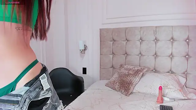 DulceEstrella  online show from 09-28-25, 04:29