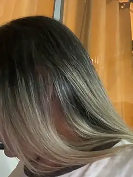 Snapshot of Lucy_Milf_474 chatting on 09-16-25, 12:06 Lucy Milf 474 online show from 09-16-25, 12:06