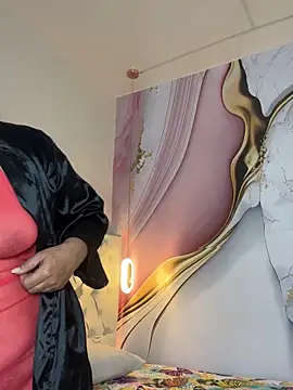 Snapshot of Lucy_Milf_474 chatting on 10-09-25, 11:41 Lucy Milf 474 online show from 10-09-25, 11:41