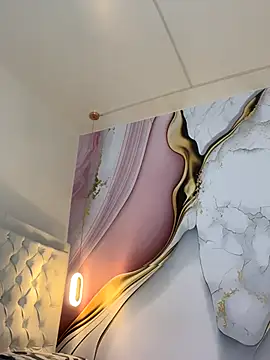 Snapshot of Lucy_Milf_474 chatting on 10-31-25, 11:11 Lucy Milf 474 online show from 10-31-25, 11:11