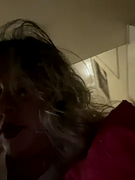 Snapshot of Lucy_Milf_474 chatting on 11-12-25, 11:43 Lucy Milf 474 online show from 11-12-25, 11:43