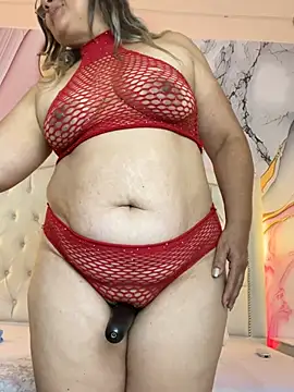 Snapshot of Lucy_Milf_474 chatting on 05-23-26, 12:05 Lucy Milf 474 online show from 05-23-26, 12:05