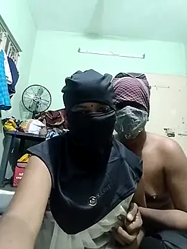 crazcy-couples online show from 09-08-25, 03:33