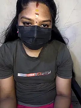 Snapshot of Tamil_Attitude_queen chatting on 09-12-25, 06:24 Tamil Attitude queen online show from 09-12-25, 06:24