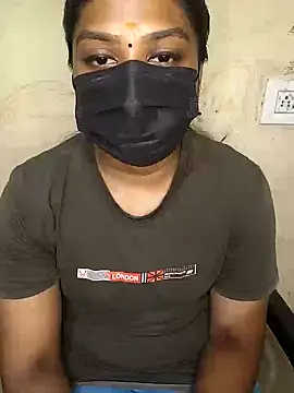 Snapshot of Tamil_Attitude_queen chatting on 09-20-25, 07:37 Tamil Attitude queen online show from 09-20-25, 07:37