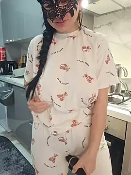 0gece0 online show from 12-05-25, 09:40