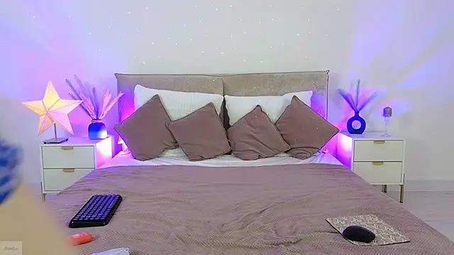 Jules night online show from 11-19-25, 09:26