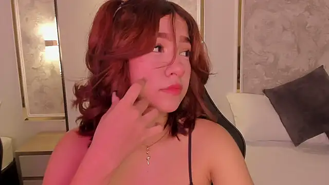 doll eyees  online show from 09-27-25, 02:27