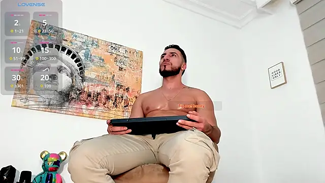 Snapshot of Thiago_Hill chatting on 10-20-25, 11:27 Thiago Hill online show from 10-20-25, 11:27