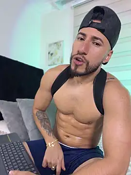 Thiago Hill online show from 06-11-26, 05:38