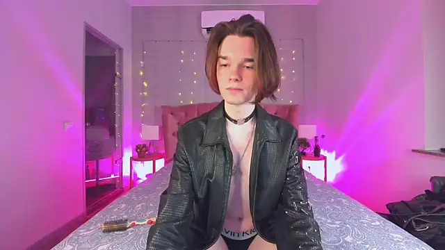  Cheesecake s online show from 10-30-25, 08:53