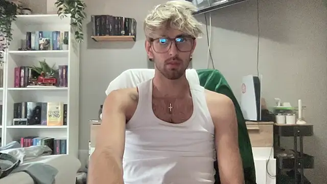 Snapshot of Dorfner_P chatting on 11-15-25, 02:57 Dorfner P online show from 11-15-25, 02:57