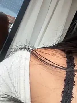 Snapshot of Lu090_ chatting on 10-01-25, 06:14 Lu090 online show from 10-01-25, 06:14