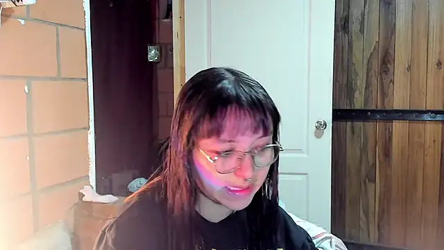 Violetaa Leee online show from 09-18-25, 02:35