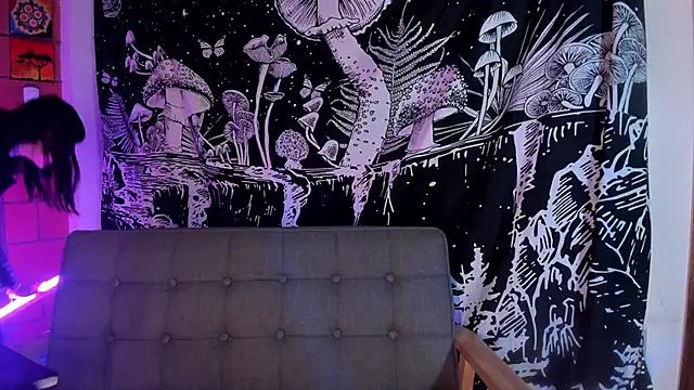 Violetaa Leee online show from 10-24-25, 01:57