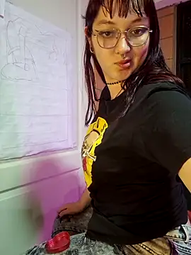 Violetaa Leee online show from 10-31-25, 02:12